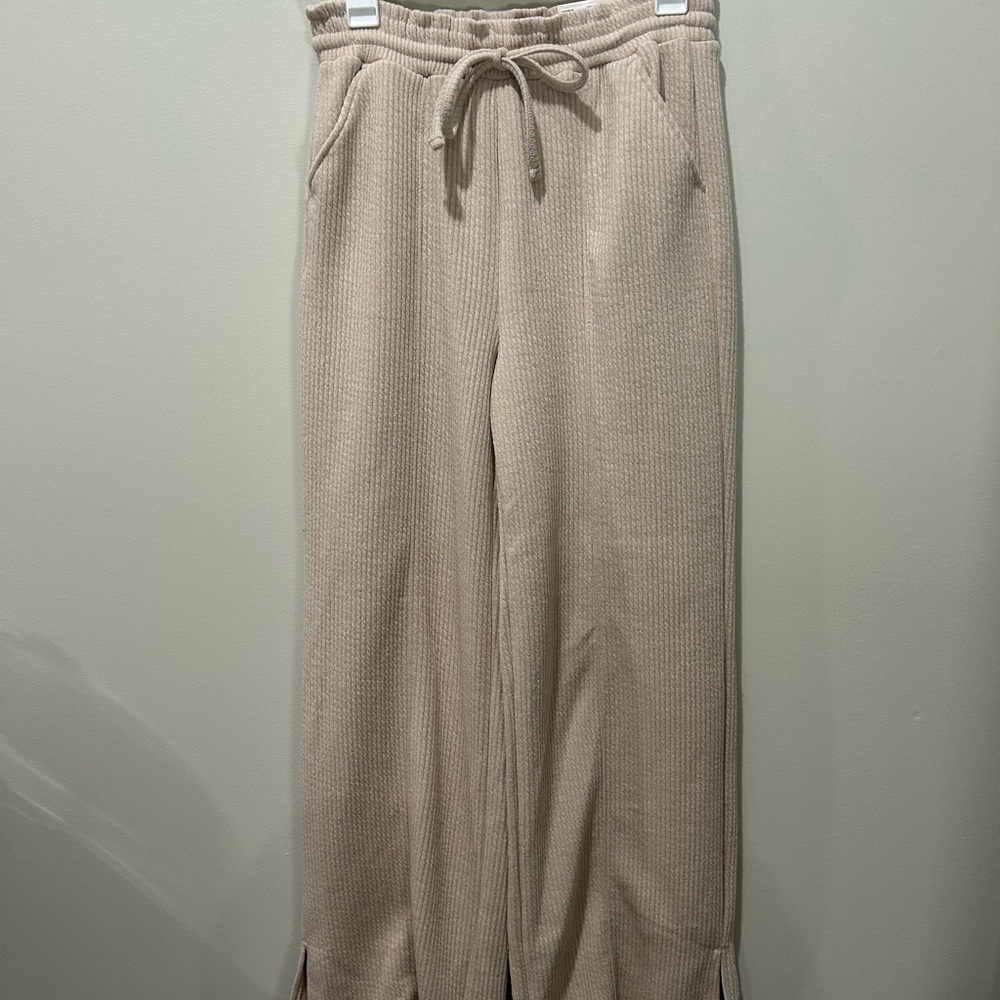 SO Women's Wide Leg Pants - Tan
